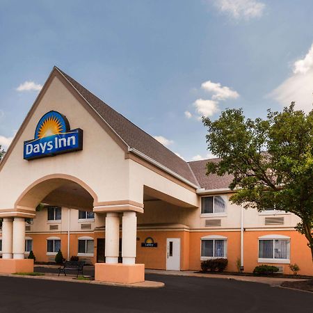 Days Inn By Wyndham Milan Sandusky South Εξωτερικό φωτογραφία