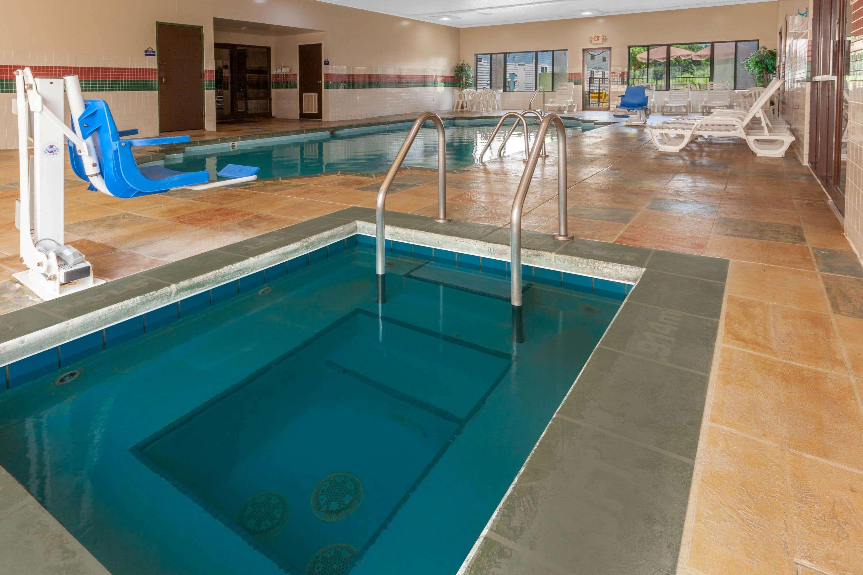 Days Inn By Wyndham Milan Sandusky South Εξωτερικό φωτογραφία